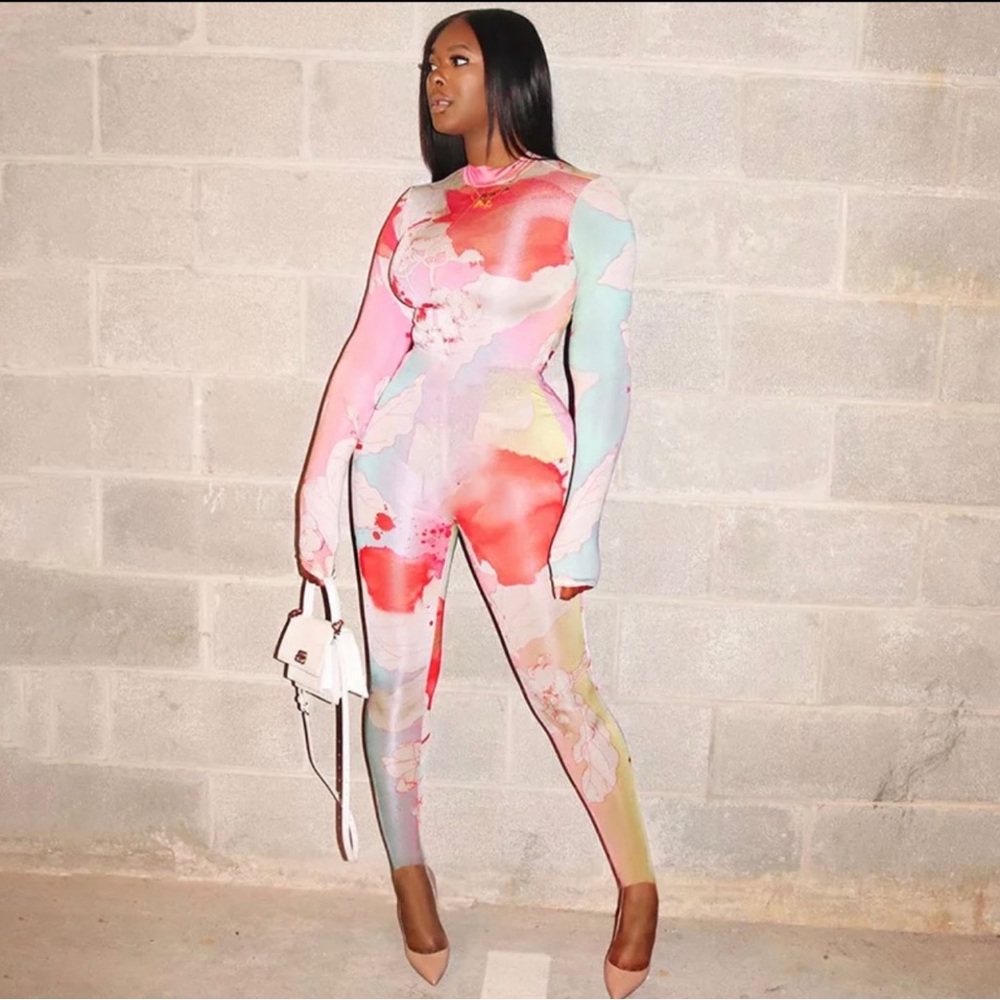 Spring essentials - Picture 2 of 3